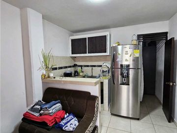 VENTA CASA DE DOS PISOS EN NUEVA FLORESTA CN W: 9101481