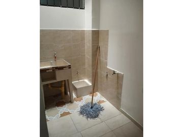 VENTA CASA DE DOS PISOS EN NUEVA FLORESTA CN W: 9101481