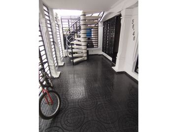 VENTA CASA DE DOS PISOS EN NUEVA FLORESTA CN W: 9101481