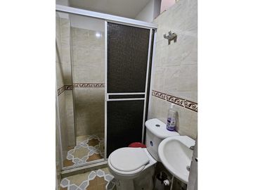 VENTA CASA DE DOS PISOS EN NUEVA FLORESTA CN W: 9101481
