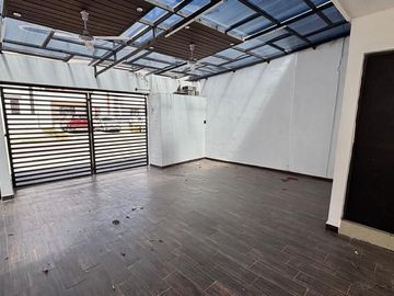 CASA EN VENTA EN VALLE AZUL APODACA