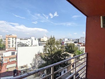 Departamento en Venta con balcón en Carmen Benito Juárez Cdmx