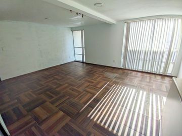 Departamento en Venta con balcón en Carmen Benito Juárez Cdmx