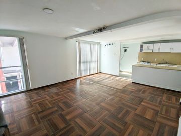Departamento en Venta con balcón en Carmen Benito Juárez Cdmx