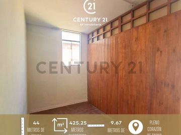 ¡Oportunidad única en TACNA! Casa espaciosa a pasos de Calle Arica y la UNJBG