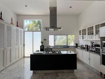 Casa Amueblada en Venta en Fracc. Campestre, Mérida Yucatán