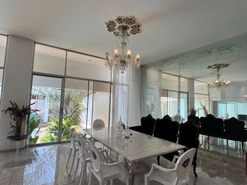 Casa Amueblada en Venta en Fracc. Campestre, Mérida Yucatán