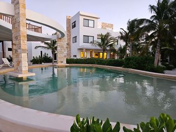 BOCANA: Villa en Telchac puerto, Mérida.