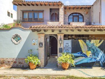 Casa Iguana