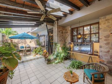 Casa Iguana