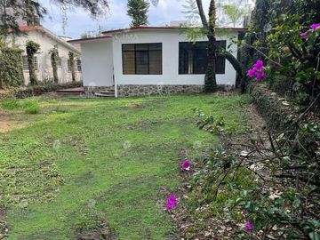 Venta Casa de un nivel en  Hacienda Tetela, Cuernavaca, Morelos - V369