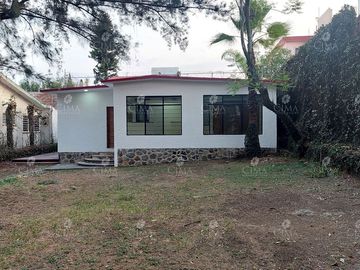 Venta Casa de un nivel en  Hacienda Tetela, Cuernavaca, Morelos - V369