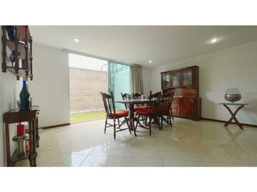Casa en venta en Bosques de Zavaleta Puebla 3 recamaras y jardin