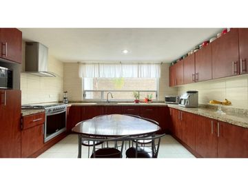 Casa en venta en Bosques de Zavaleta Puebla 3 recamaras y jardin