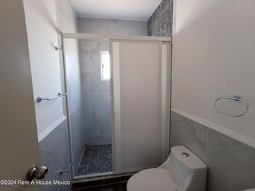 Casa en Venta en Cerrada Porto Santo, Real Madeira RU  25-113.