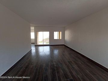 Casa en Venta en Cerrada Porto Santo, Real Madeira RU  25-113.