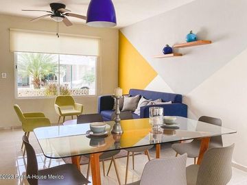 Casa en Venta en Calle 57, Del Sur RU 25-589.