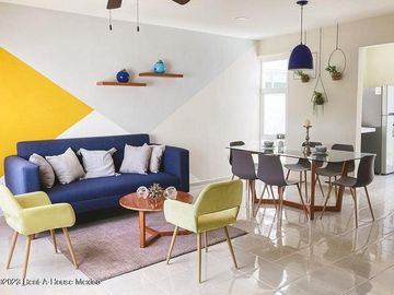 Casa en Venta en Calle 57, Del Sur RU 25-589.