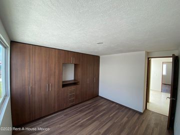 Casa en Venta en San Salvador Tizatlalli Metepec GIS 24-1102