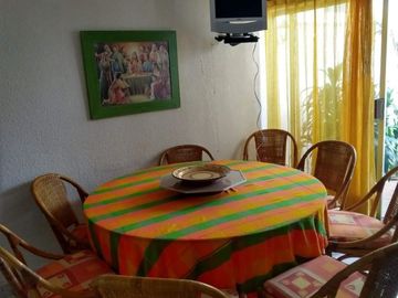 EN RENTA, AMUEBLADA