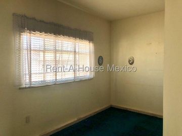 Casa en Venta en Calzada De guadalupe, El Nopalito RU 25-2320.