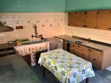 Casa en Venta en Calzada De guadalupe, El Nopalito RU 25-2320.