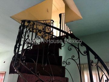 Casa en Venta en Calzada De guadalupe, El Nopalito RU 25-2320.