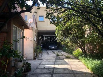 Casa en Venta en Calzada De guadalupe, El Nopalito RU 25-2320.