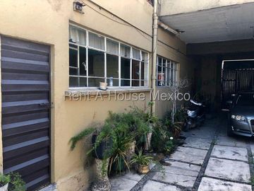 Casa en Venta en Calzada De guadalupe, El Nopalito RU 25-2320.