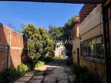 Casa en Venta en Calzada De guadalupe, El Nopalito RU 25-2320.