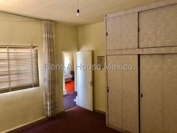 Casa en Venta en Calzada De guadalupe, El Nopalito RU 25-2320.