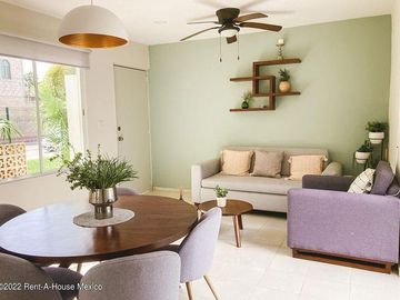 Casa en Venta en Calle 57, Del Sur RU 25-587.
