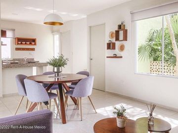 Casa en Venta en Calle 57, Del Sur RU 25-587.