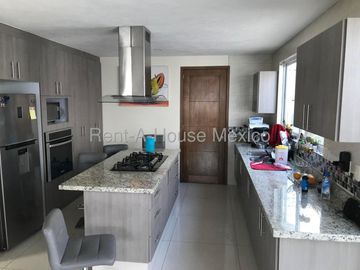 Casa en Venta Metepec Llano Grande NF 25-2940