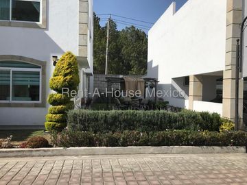 Casa en Venta Metepec Llano Grande NF 25-2940