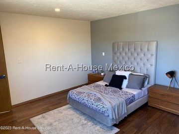 Casa en Venta en Metepec, Llano Grande NC. 25-2735
