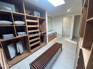 Casa en Venta en Metepec, Llano Grande NC. 25-2735