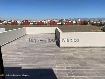 Casa en Venta en Metepec, Llano Grande NC. 25-2735