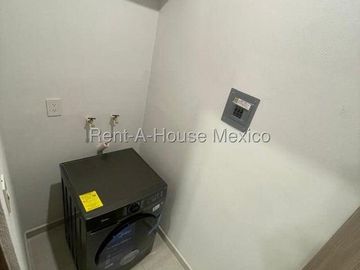Departamento en Venta en Avenida Presiden Plutarco Elias Calles, Portales Oriente RU 25-2606.