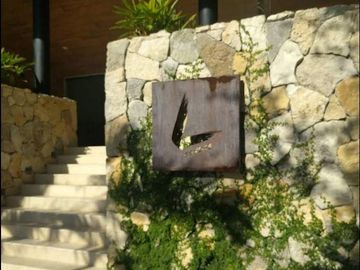 DEPARTAMENTO DE LUJO EN VENTA EN PLAYA DEL CARMEN A MEDIA CUADRA DE LA 5TA AV.