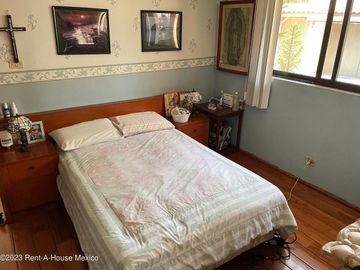 Casa en Venta en Naucalpan de Juarez ,Ciudad Satelite AF 24-184.