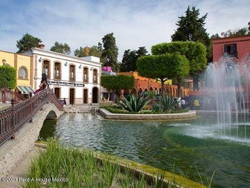 Casa a la Venta en Metepec Llano Grande ZG 24-646