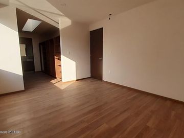 Casa a la Venta en Metepec Llano Grande ZG 24-646