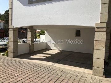 Casa en Venta Metepec, Llano Grande  AM. 25-2940