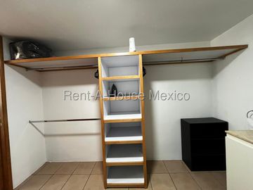 Venta en Colonia Los Manzanos, departamento amueblado
