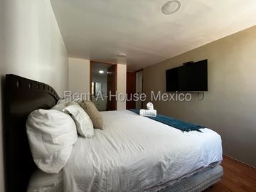Venta en Colonia Los Manzanos, departamento amueblado