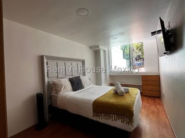 Venta en Colonia Los Manzanos, departamento amueblado