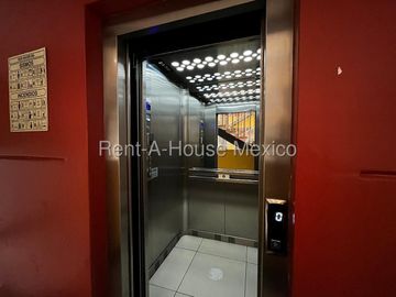 Venta en Colonia Los Manzanos, departamento amueblado