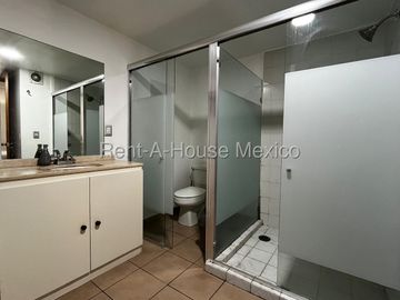 Venta en Colonia Los Manzanos, departamento amueblado