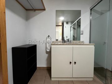 Venta en Colonia Los Manzanos, departamento amueblado